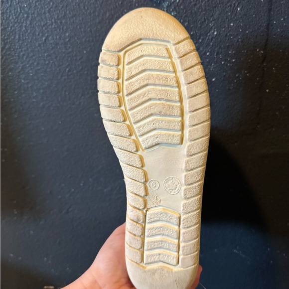 Women’s Vintage Kamik Cream Rainbow Winter Rain Boots with Unique Lacing - Picture 8 of 8